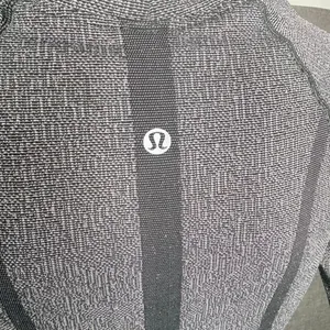 Lululemon Swiftly Tech Long Sleeve Shirt 2.0 Parallel Texture Black / White Size thumbnail 5