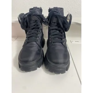 Steve Madden Thora-P Black Nylon Lace-Up Combat Ankle Lug Boots Women's 8 thumbnail 2
