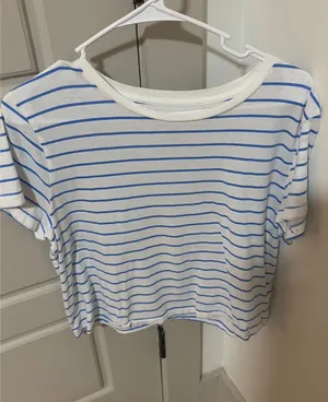 Universal Thread shirt  thumbnail 1