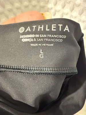 Athleta Women’s Black Interval Mock Neck Top Size Large thumbnail 3