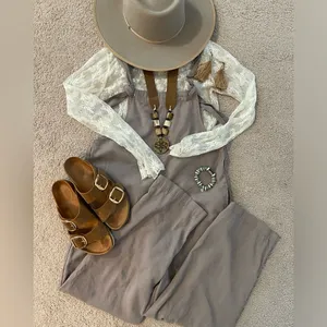Forever 21 🌿EUC Women’s Adjustable Tie Overalls Beige Size Small Boho Style🌿 thumbnail 6