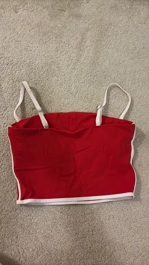 Workout top Red thumbnail 2