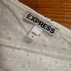 Express White Cotton Eyelet Open Tie Back Slit Sleeves Lined Romper Size‎ 4 thumbnail 16