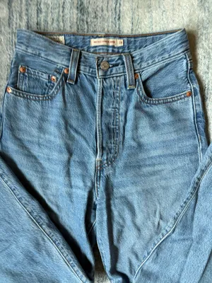 Levi’s Ribcage Straight Ankle Jeans thumbnail 7