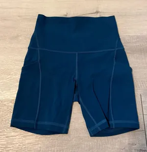 Lululemon Align Biker Shorts with pocket thumbnail 1