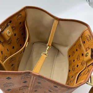MCM VISETOS SHOPPER COGNAC MEDIUM thumbnail 9