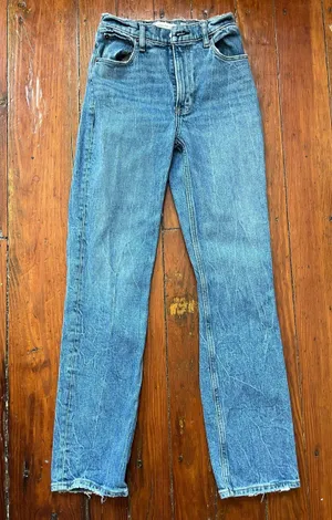 Abercrombie 90s Straight Ultra High-Rise Jeans thumbnail 5