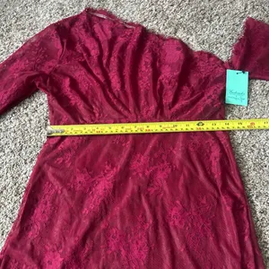 Fredrick’s Of Hollywood Deep Red Off Shoulder Nighty NWT thumbnail 5