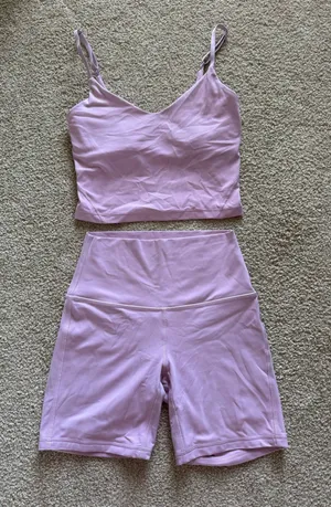 Lululemon light pink set thumbnail 1