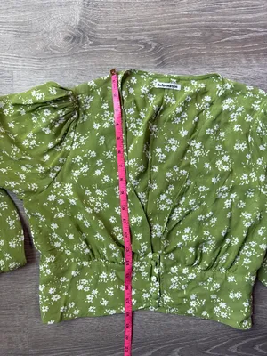 REFORMATION Averie top in color scallion thumbnail 8