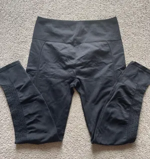 Fabletics Eco Sync High-Waisted Leggings Seamless 7/8 Medium thumbnail 1
