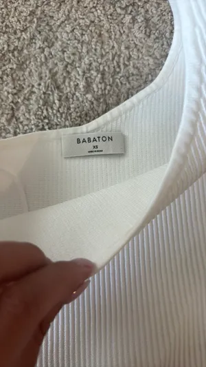 Aritzia Top  thumbnail 2