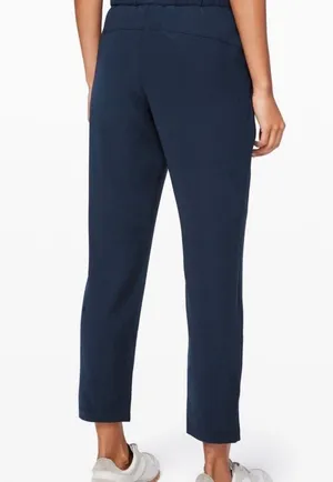 Lululemon on the fly mid rise pants 27” Travelwoven size 6 NWT original package thumbnail 5