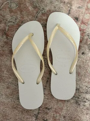 Havaianas White Flip Flops thumbnail 1