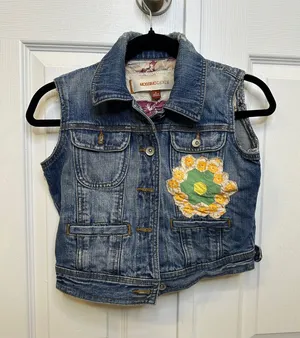 Mossimo Denim Denim Vest Patchwork Floral Distressed M Button Front thumbnail 1