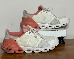 On Running Cloudflyer White Coral Women 7.5 21.99626 Helion CloudTec Sneakers thumbnail 1