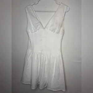 Princess Polly Kiser White women’s size US6 Mini Dress Deep V Fit Flare NWT(E15) thumbnail 4