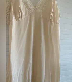 Victoria's Secret Vintage Cream Lace Slip Dress thumbnail 5