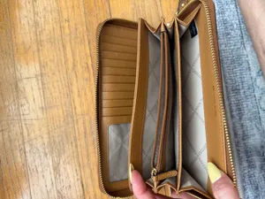 Michael Kors Wallet thumbnail 4