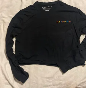 Long Sleeve Crop Top “FRIENDS” The Television Series Shirt Size Smal thumbnail 7