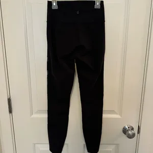 Lululemon leggings size  4 black thumbnail 4