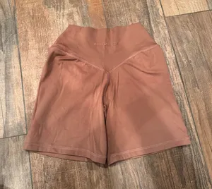 Alphalete Alphalux Wonder Shorts 6” thumbnail 1