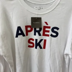 Grayson Threads Womens White Apres Ski Graphic Sweatshirt Size Small Pullover thumbnail 4