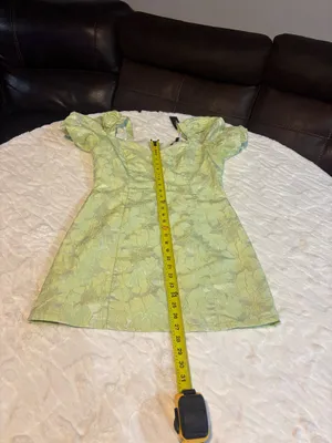 Lulu’s Beyond Amazing Light Green Floral Jacquard Puff Sleeve Dress Size M. NWT . thumbnail 10