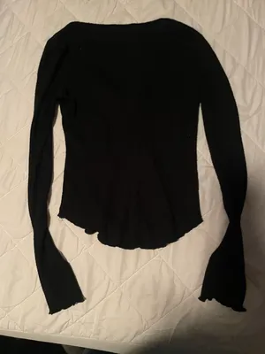 Size Small Long Sleeve Tee Black thumbnail 3