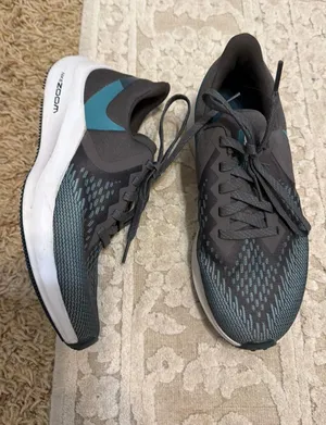 nike zoom shoes  thumbnail 1
