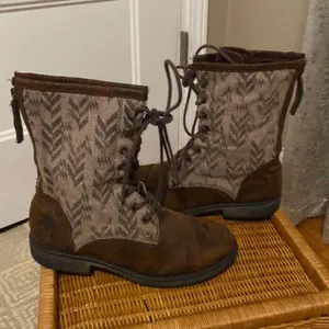 Roxy Lace Up Boots thumbnail 1