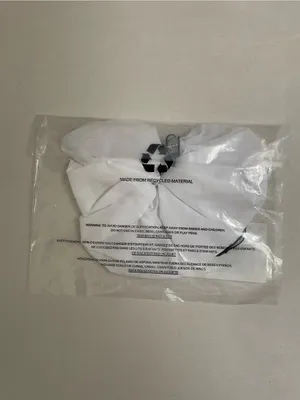 Alo Yoga NWT Bead it Oversized White Scrunchie Hair Tie with Brand Accent thumbnail 6
