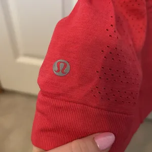 Lululemon tank thumbnail 4