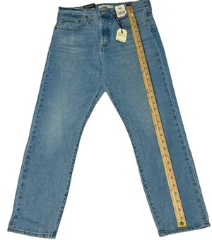 Levi's Premium Wedgie High Rise Tapered Jeans Women's Size 30 Light Wash NWT thumbnail 1