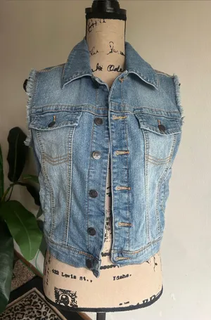 American Rag Denim Sleeveless Vest Size Medium thumbnail 1