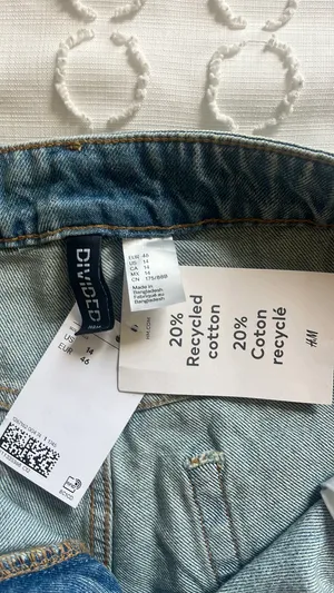 High-Waisted Jean Shorts H&M thumbnail 2