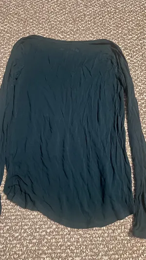 Aeropostale 'Seriously Soft' Aero Women's dark green Long-Sleeve V-Neck Top thumbnail 3