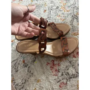 Nine‎ & Company Cognac Brown Leather Chain Strap Wedge Sandals 8.5M thumbnail 2