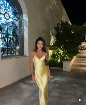 Zara maxi dress flowy butter yellow satin effect wedding evening party thumbnail 6