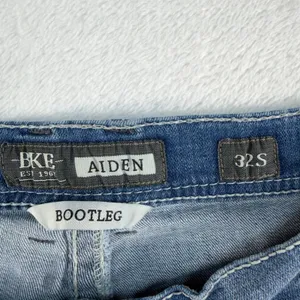 BKE 32S 32 Short Jeans Aiden Bootleg Boot Mid Rise Contrast Stitch Medium Wash thumbnail 6