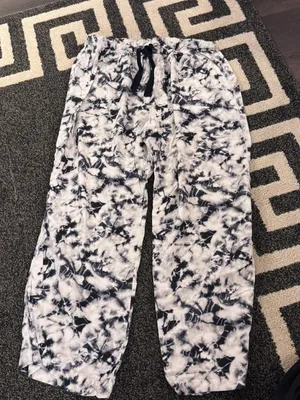Victoria's Secret Pajama Pants thumbnail 1