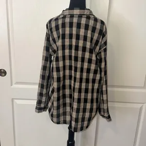Bke Black & Tan Plaid Gingham Boyfriend Flannel Button Up thumbnail 2