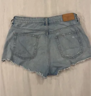 Divided Jean Shorts thumbnail 3