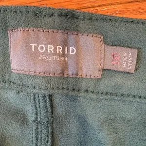 Torrid Dark Green Faux Leather Pants Size 18 Plus Coated Pull-On Dark Academia thumbnail 4