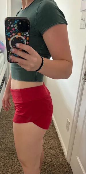 Red Lululemon Shorts 2.5" Low-Rise Speed Up thumbnail 2