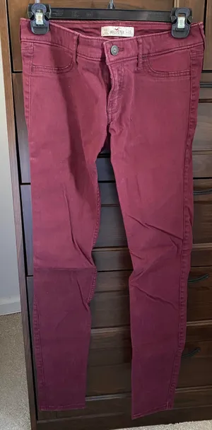 Hollister Pants thumbnail 1
