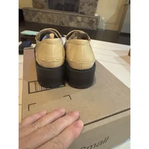 Sam Edelman Taylor Loafers Wheat Patent Size 5 Lug Sole thumbnail 5