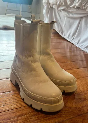 Boots thumbnail 2