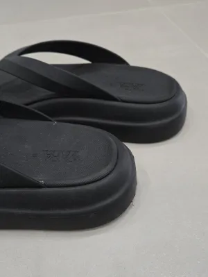 Zara Platform Thong Sandals / Pool Slides in Matte Black Rubber Size 37 thumbnail 3