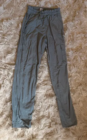 Alo Yoga Greyish Blue Cargo Track Pants thumbnail 1